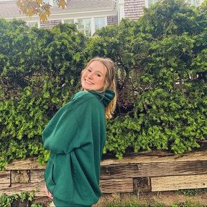 Meet your Posher, Caroline